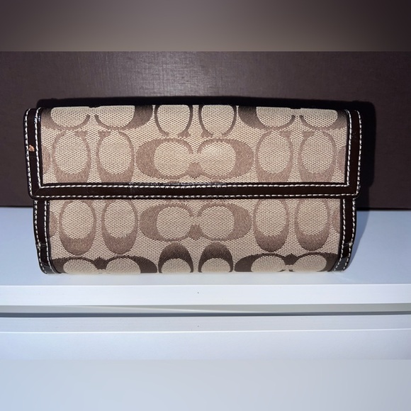 Vintage Coach Turnlock Wallet with Checkbook - Picture 2 of 12